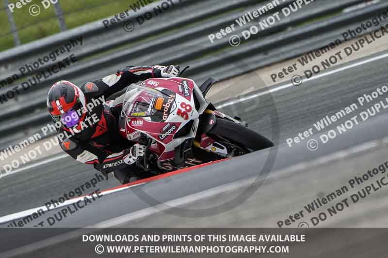cadwell no limits trackday;cadwell park;cadwell park photographs;cadwell trackday photographs;enduro digital images;event digital images;eventdigitalimages;navarra;no limits trackdays;peter wileman photography;racing digital images;trackday digital images;trackday photos